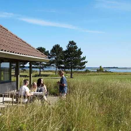 Liii * Karrebæksminde